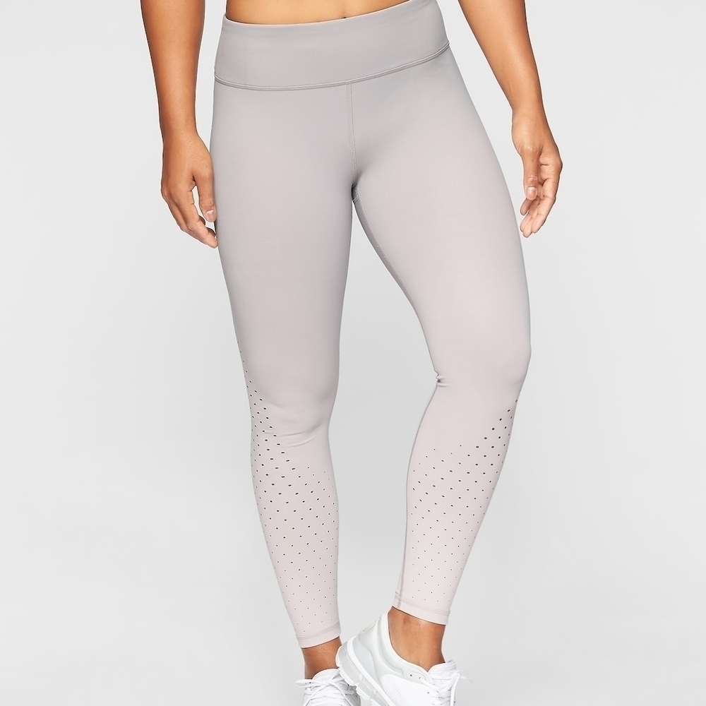 Athleta Women's Light Gray Contender Aero 78 Ombre Pebble Leggings